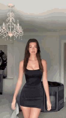 hot pussy gif|Free pussy Porno GIFs on XGroovy.com